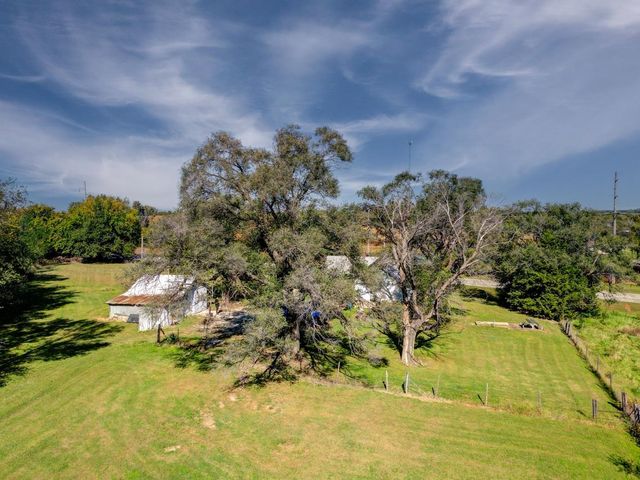 121 W 33rd Ave, Winfield, KS 67156