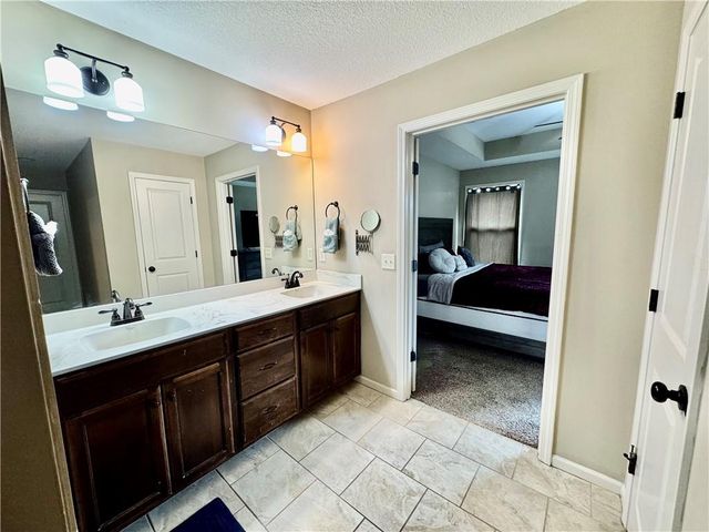 1117 Tamarisk Drive, Leavenworth, KS 66048
