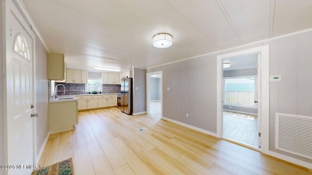 5926 LONGCHAMP Drive, Jacksonville, FL 32244