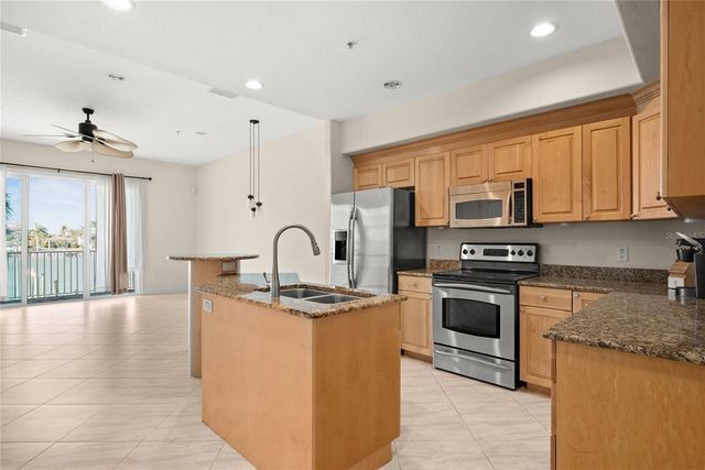 140 BRIGHTWATER DRIVE 2, Clearwater Beach, FL 33767