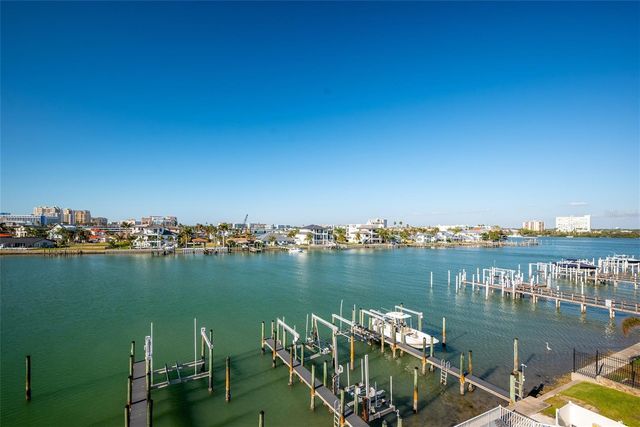 140 BRIGHTWATER DRIVE 2, Clearwater Beach, FL 33767