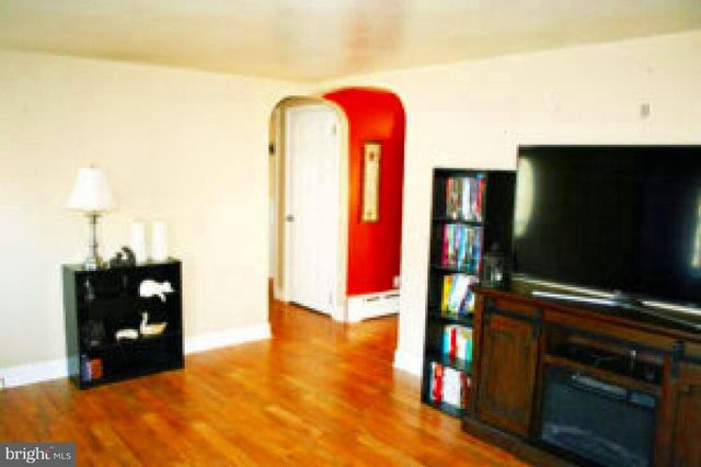 828 WEAVERTOWN RD, Lebanon, PA 17046