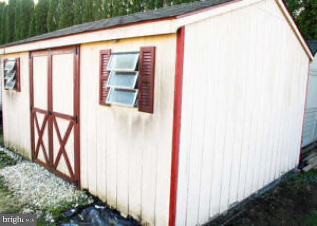 828 WEAVERTOWN RD, Lebanon, PA 17046