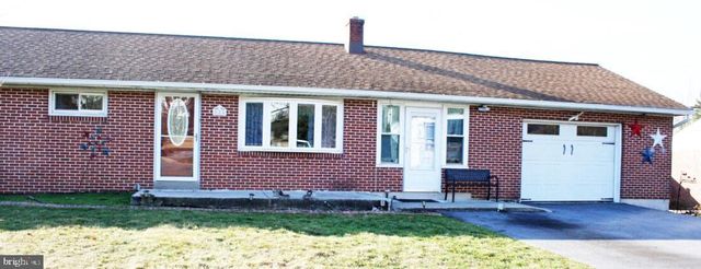 828 WEAVERTOWN RD, Lebanon, PA 17046