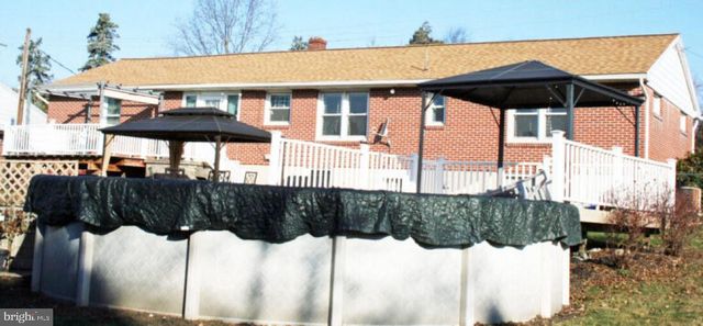 828 WEAVERTOWN RD, Lebanon, PA 17046