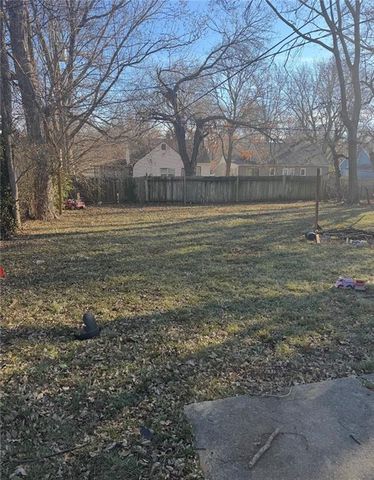 6801 Hunter Street, Raytown, MO 64133