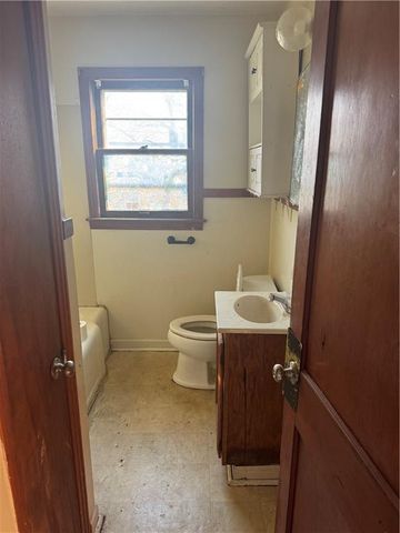 6801 Hunter Street, Raytown, MO 64133