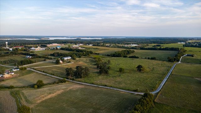 14500 E 1450 Road, Stockton, MO 65785