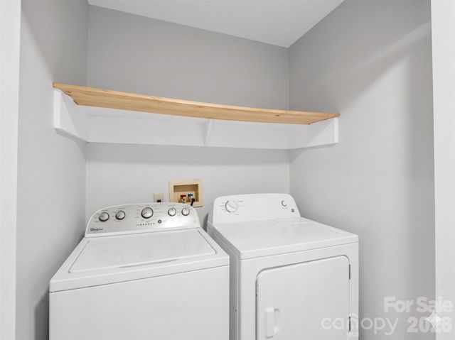 23 Peace Street, Asheville, NC 28806