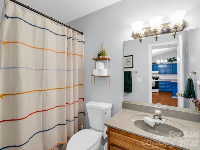 23 Peace Street, Asheville, NC 28806