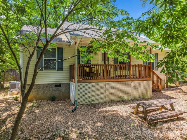 23 Peace Street, Asheville, NC 28806