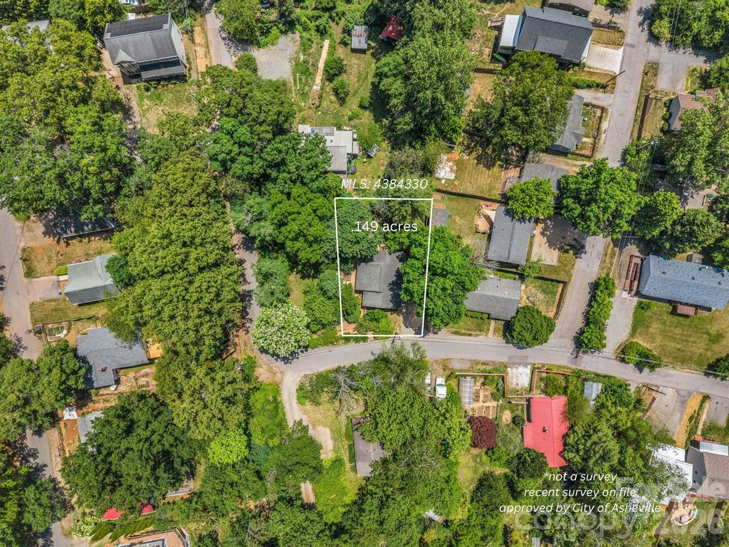 23 Peace Street, Asheville, NC 28806