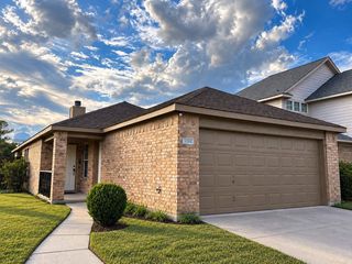 9128 Coral Lane, Fort Worth, TX 76140