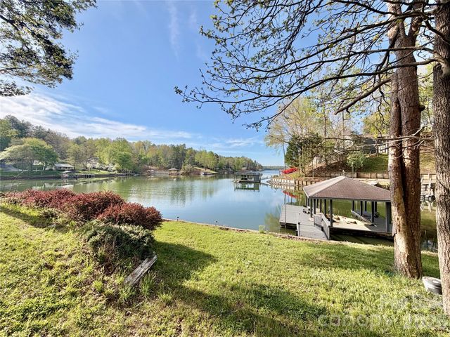340 Crappie Hollow Lane, Taylorsville, NC 28681