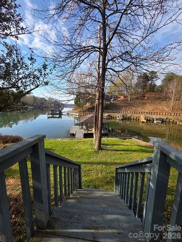 340 Crappie Hollow Lane, Taylorsville, NC 28681