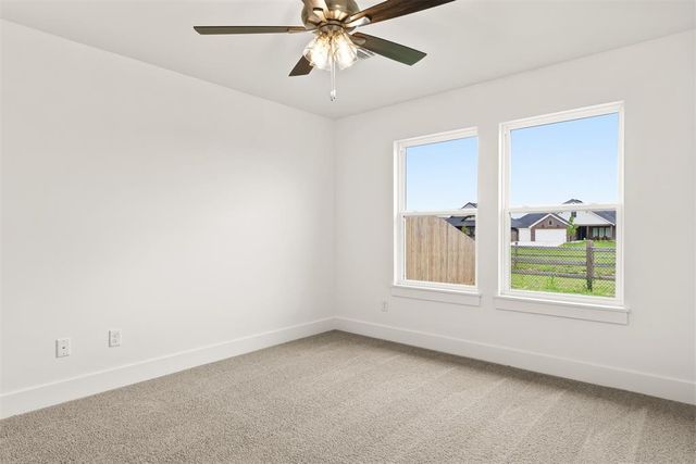 15801 Nighthawk Drive, Moore, OK 73170