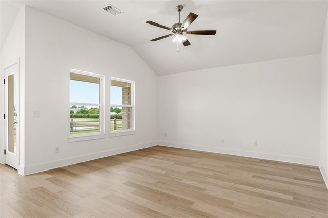 15801 Nighthawk Drive, Moore, OK 73170