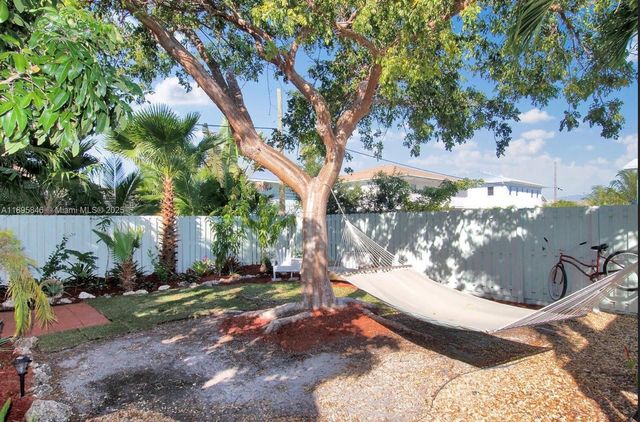 251 2nd St, Key Colony, FL 33051