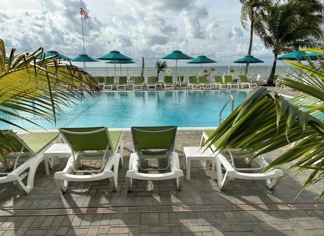 251 2nd St, Key Colony, FL 33051