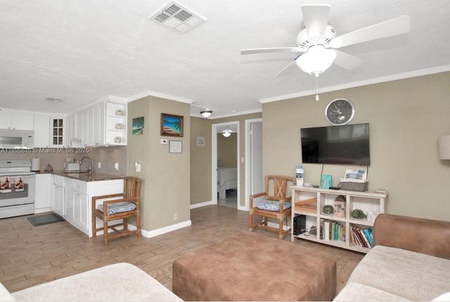 251 2nd St, Key Colony, FL 33051