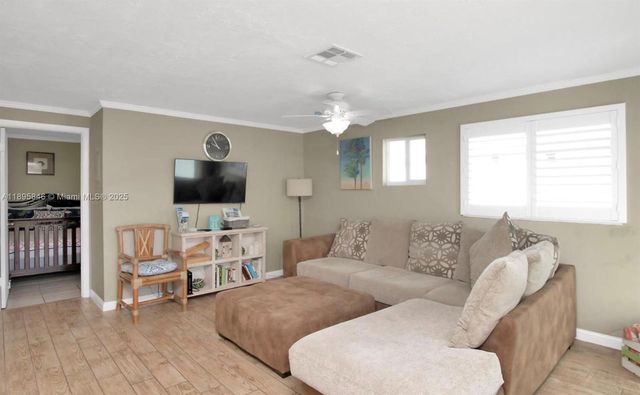 251 2nd St, Key Colony, FL 33051