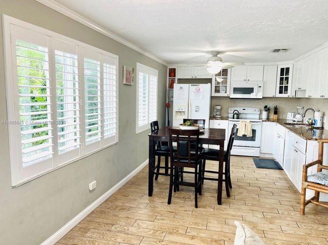 251 2nd St, Key Colony, FL 33051