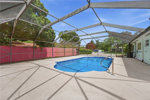 2115 15th Place, Vero Beach, FL 32960