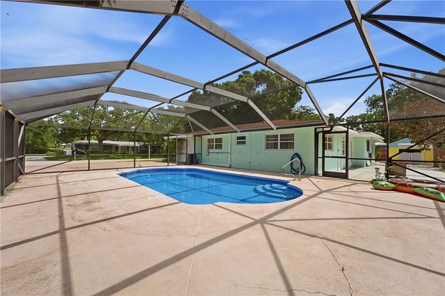 2115 15th Place, Vero Beach, FL 32960