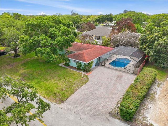 2115 15th Place, Vero Beach, FL 32960