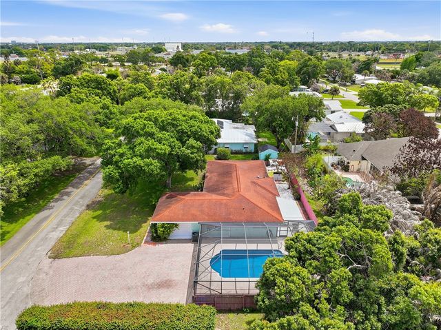 2115 15th Place, Vero Beach, FL 32960