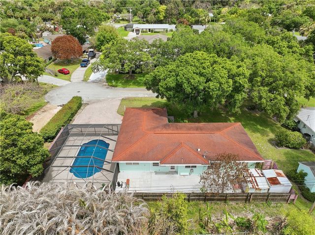 2115 15th Place, Vero Beach, FL 32960