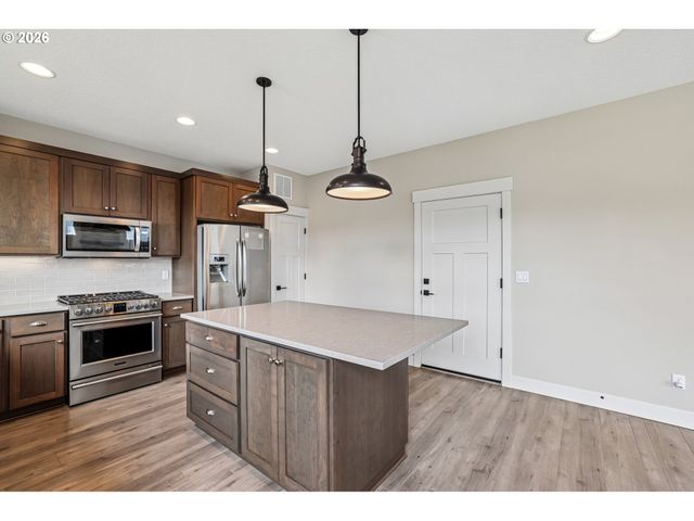 38320 SEQUOIA St, Sandy, OR 97055