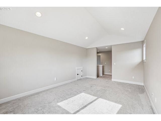 38320 SEQUOIA St, Sandy, OR 97055