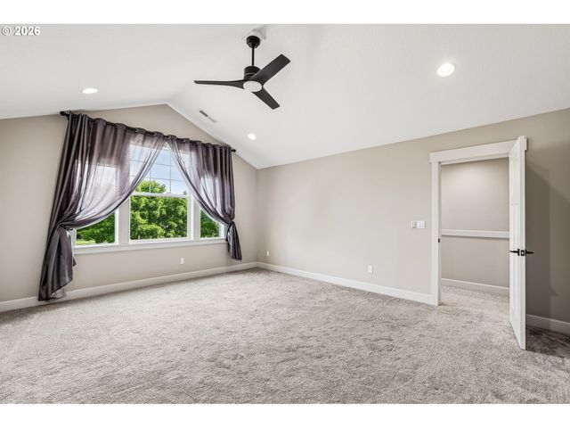 38320 SEQUOIA St, Sandy, OR 97055
