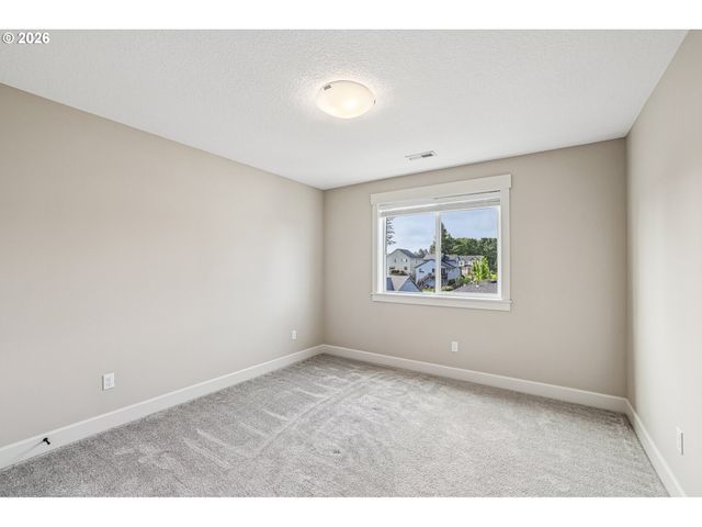 38320 SEQUOIA St, Sandy, OR 97055