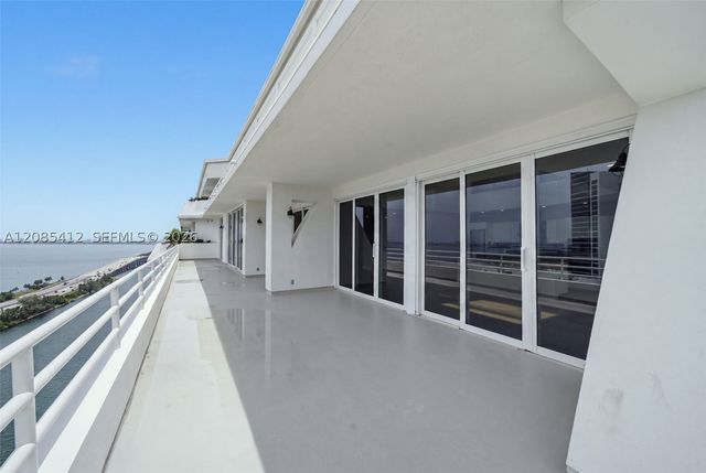 555 NE 34th St PH4, Miami, FL 33137