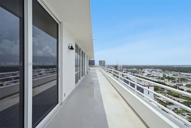 555 NE 34th St PH4, Miami, FL 33137