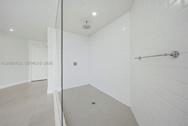 555 NE 34th St PH4, Miami, FL 33137