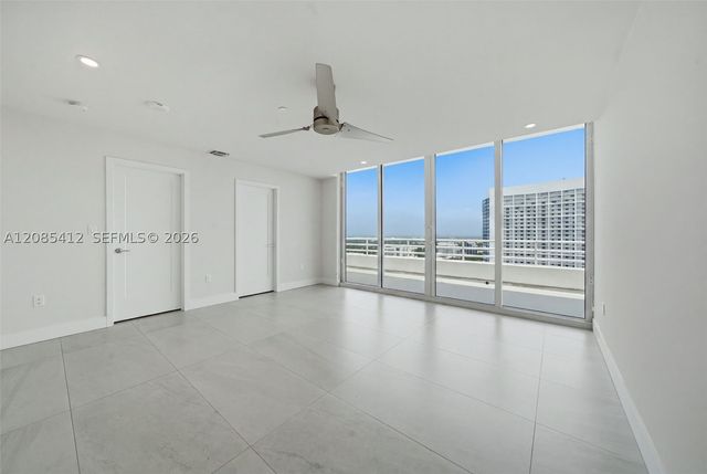 555 NE 34th St PH4, Miami, FL 33137