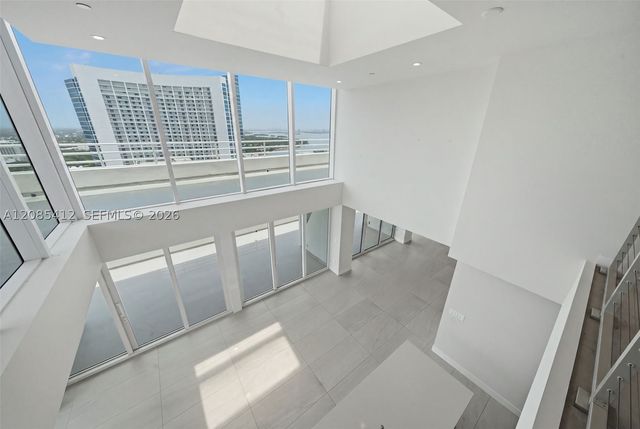 555 NE 34th St PH4, Miami, FL 33137