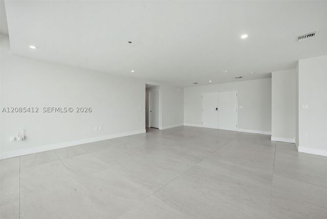555 NE 34th St PH4, Miami, FL 33137