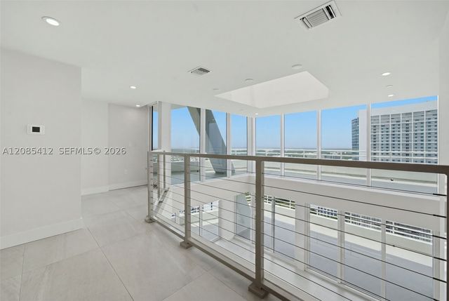 555 NE 34th St PH4, Miami, FL 33137