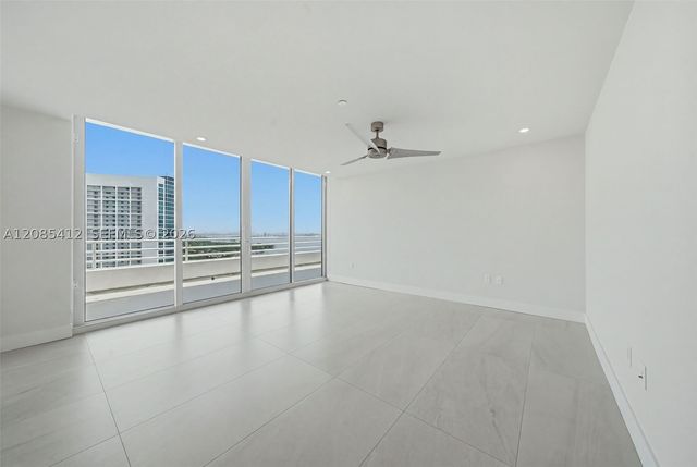 555 NE 34th St PH4, Miami, FL 33137