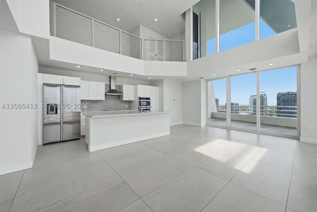 555 NE 34th St PH4, Miami, FL 33137
