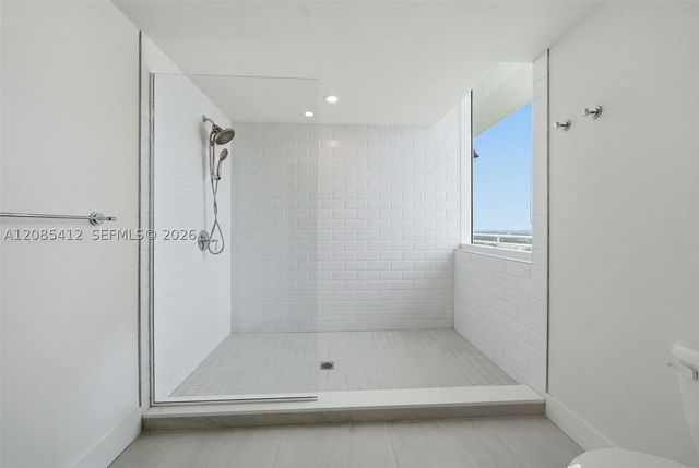 555 NE 34th St PH4, Miami, FL 33137