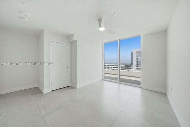 555 NE 34th St PH4, Miami, FL 33137