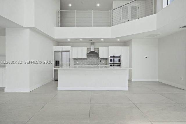 555 NE 34th St PH4, Miami, FL 33137