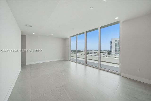 555 NE 34th St PH4, Miami, FL 33137