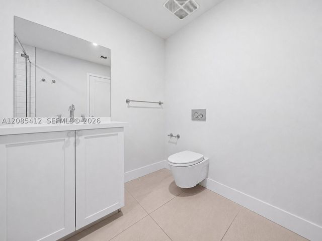 555 NE 34th St PH4, Miami, FL 33137
