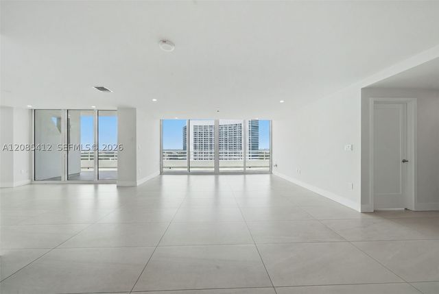 555 NE 34th St PH4, Miami, FL 33137